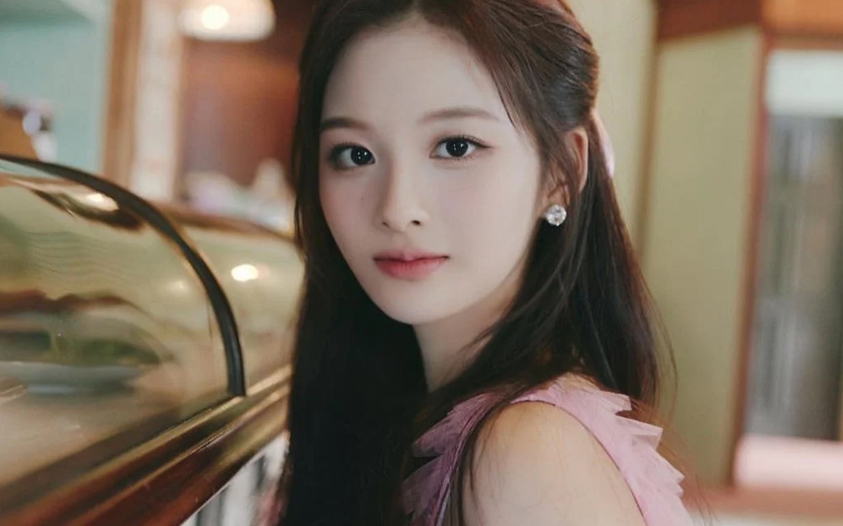 NMIXX's Sullyoon has already mesmerized fans with her perfect visuals
