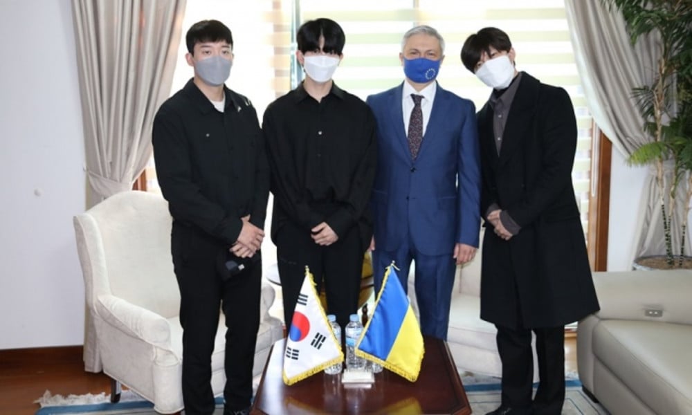 U Kiss Members Soohyun Kiseop Hoon Make A Donation In Support Of Ukraine Allkpop