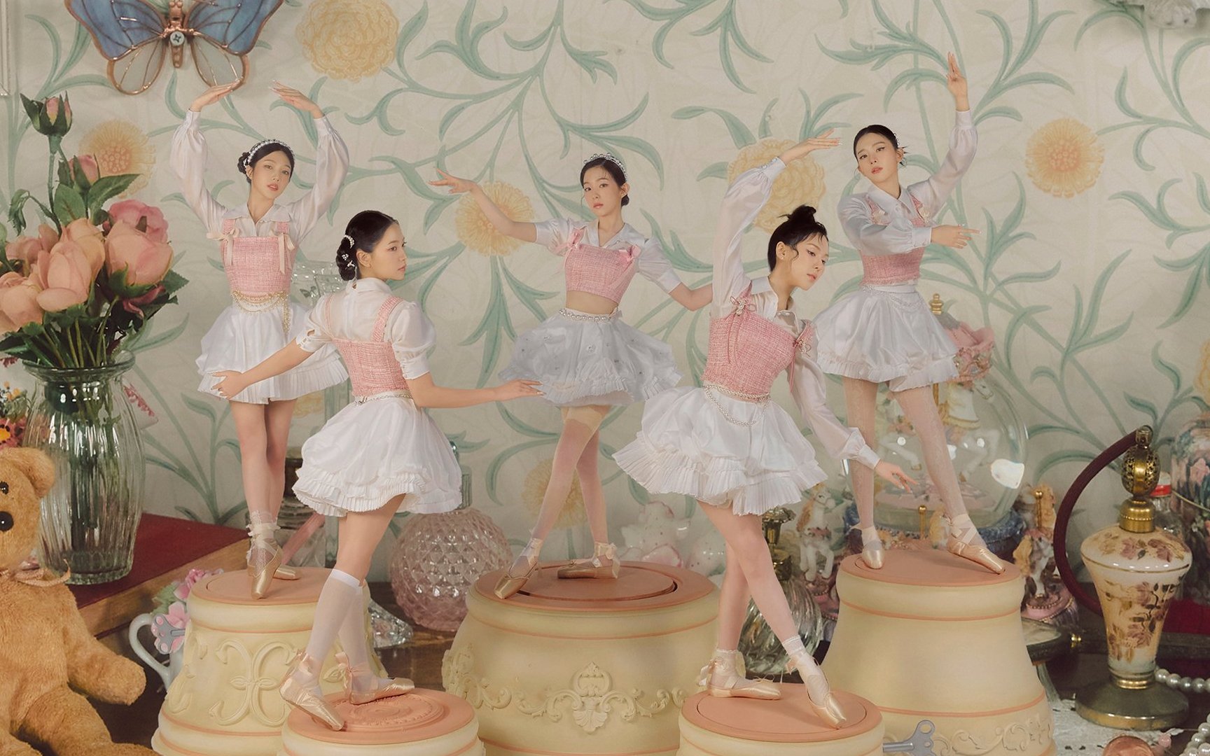 Red Velvet becomes ballerina dolls in the new teaser photo for 'The