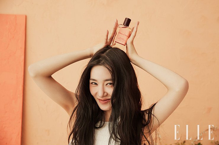 Тиффани (Girls' Generation) в новом весеннем образе для ELLE Korea