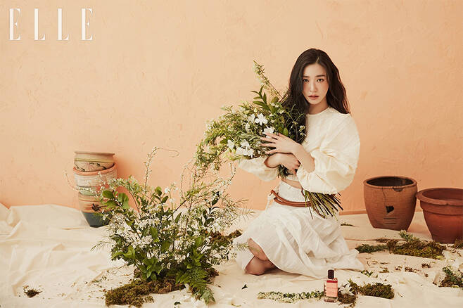 Тиффани (Girls' Generation) в новом весеннем образе для ELLE Korea