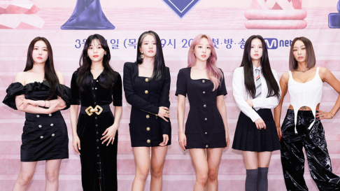 BB GIRLS (Brave Girls), Minyoung, Yujin, Cosmic Girls, Exy, Umji, Taeyeon, Kep1er, LOONA, Yves, Hyolyn, VIVIZ