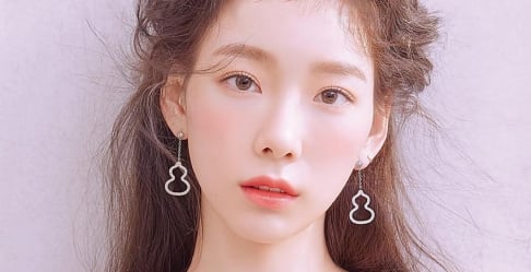 Ahn Young Mi, Daesung, Yuna, Narsha, Minhyuk, Sorn, Luda, Jung Chae Yeon, Junghwa, SinB, Taeyeon, Jinyoung, Heize, Yabuki Nako, Jang Do Yeon, Seungyeon, Kim Kyung Ho, Shinji, (Soojung) Ryu Soo Jung, Moon Chae Won, Binnie, Isa, Sumin, Jeongyeon, Dahyun, Wi Ha Joon