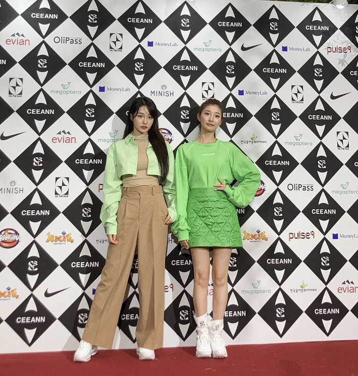 Нана и Минсо из Woo!ah! дебютировали в качестве моделей на Неделе моды в Сеуле