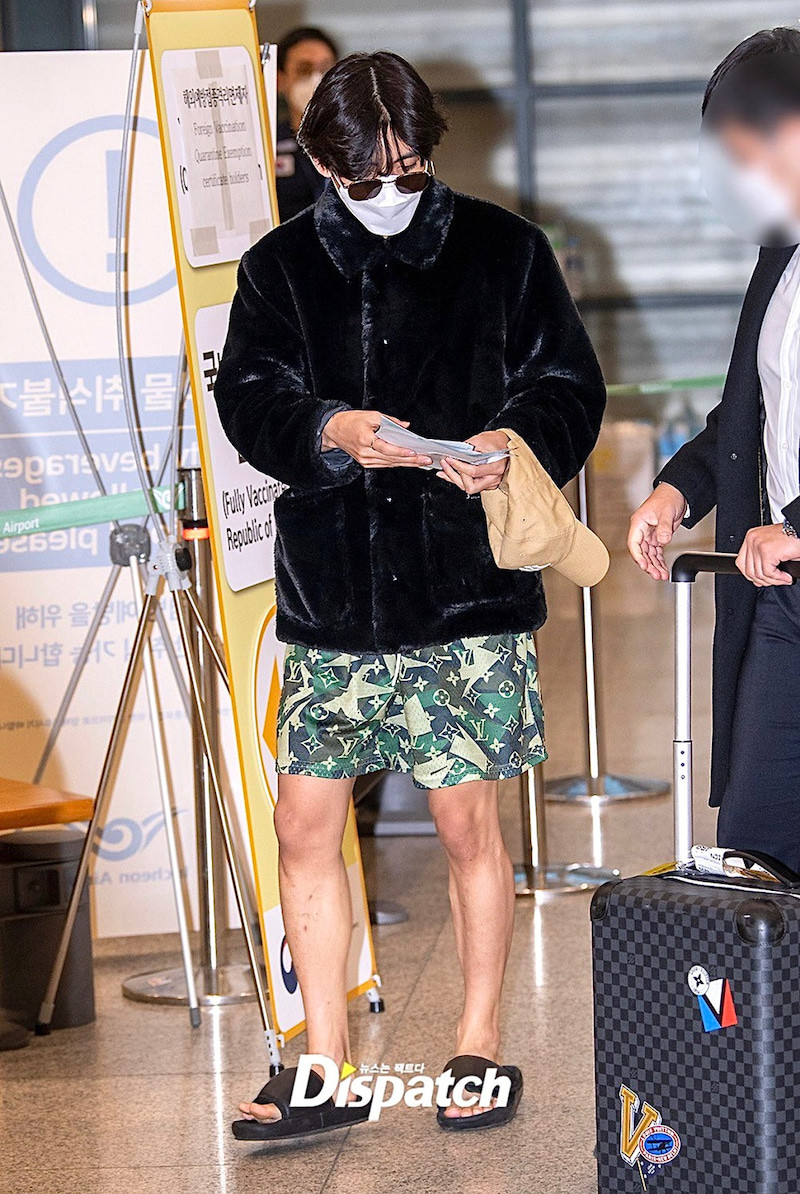 Bts V Airport Look