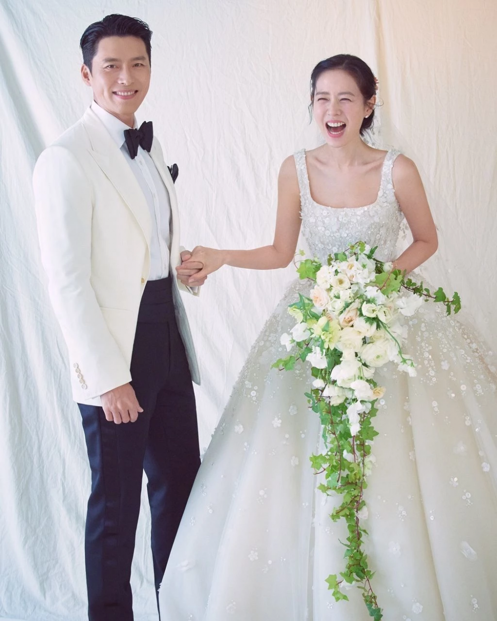 hellige web radioaktivitet Details of Son Ye Jin's wedding dress brings shock with its grand price tag  | allkpop