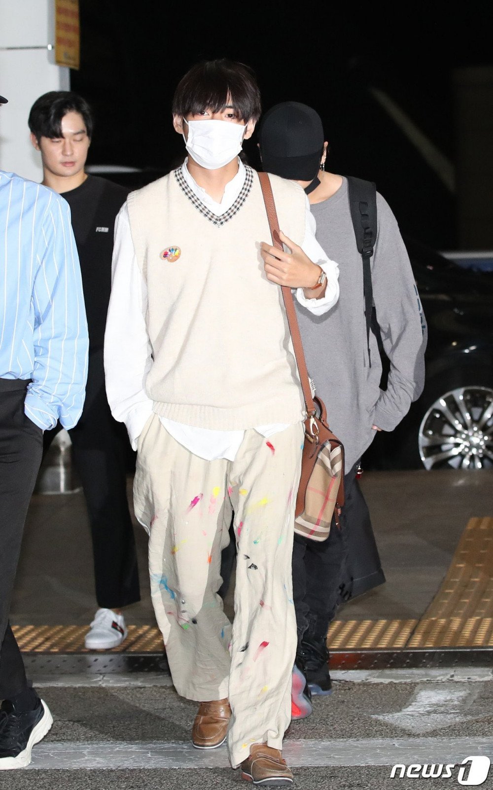 Best of BTS V's Airport Looks