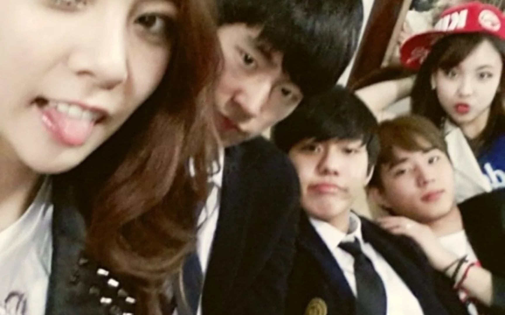 Old photos of Park Seo Ham, Ahn Hyo Seop, DAY6’s Young K, and TWICE’s