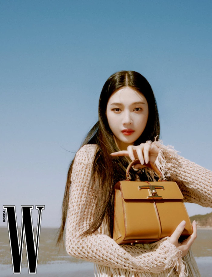 Джой из Red Velvet в летней фотосессии для журнала W Korea