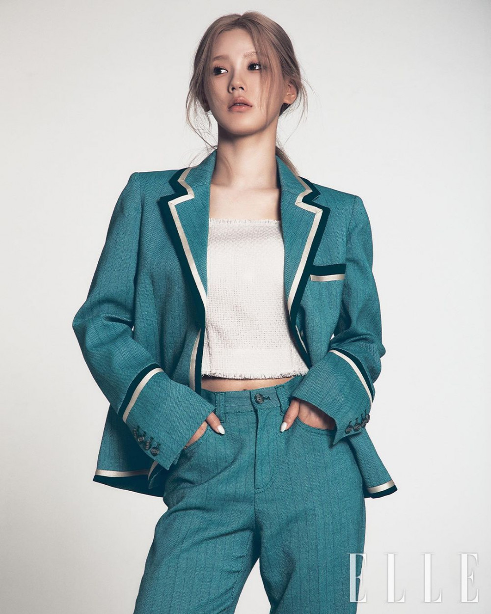 Миён из (G)I-DLE рассказала о работе над своим сольным дебютным альбомом для журнала «Elle»
