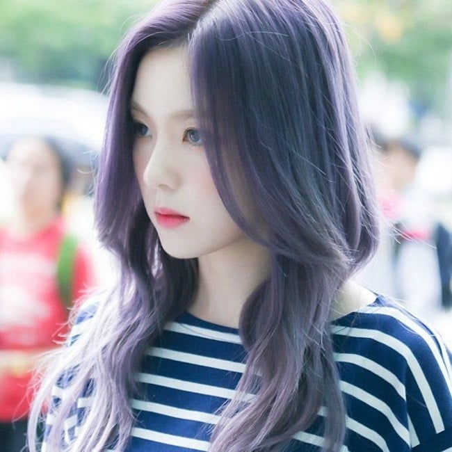 Netizens debate whether Red Velvet's Irene or aespa's Karina looks ...