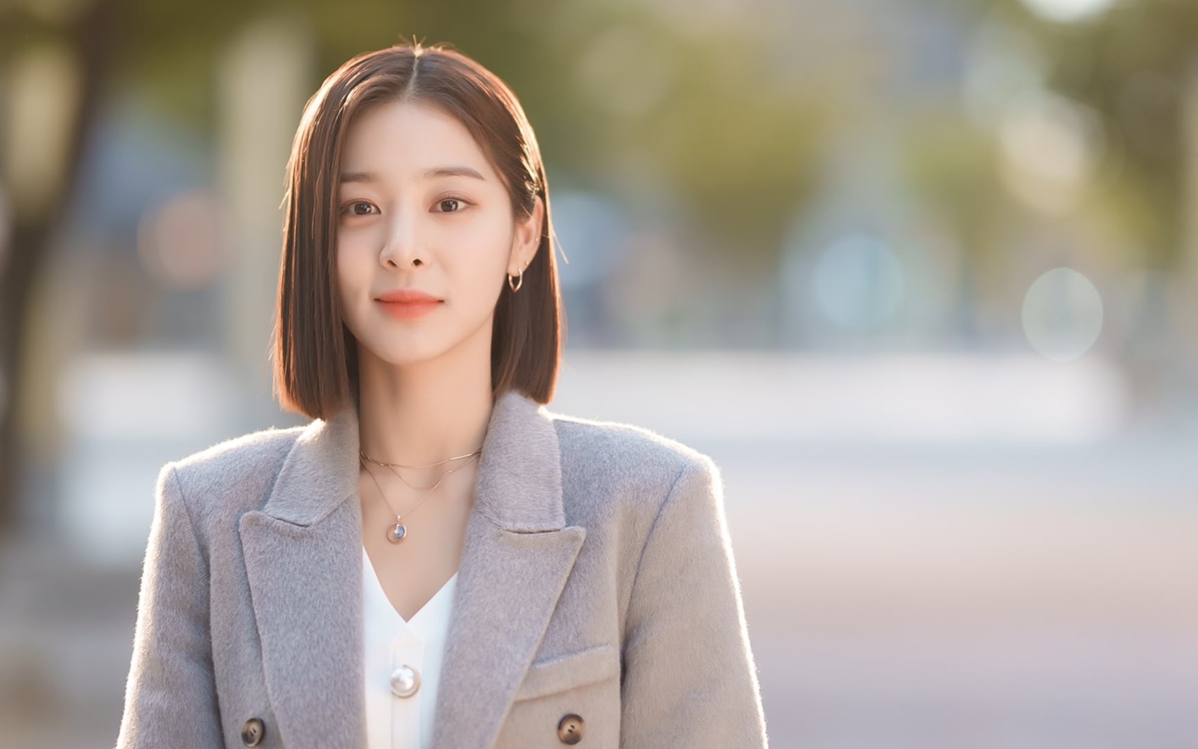 'Business Proposal' actress Seol In Ah shares why she stays at a hotel at least once a week