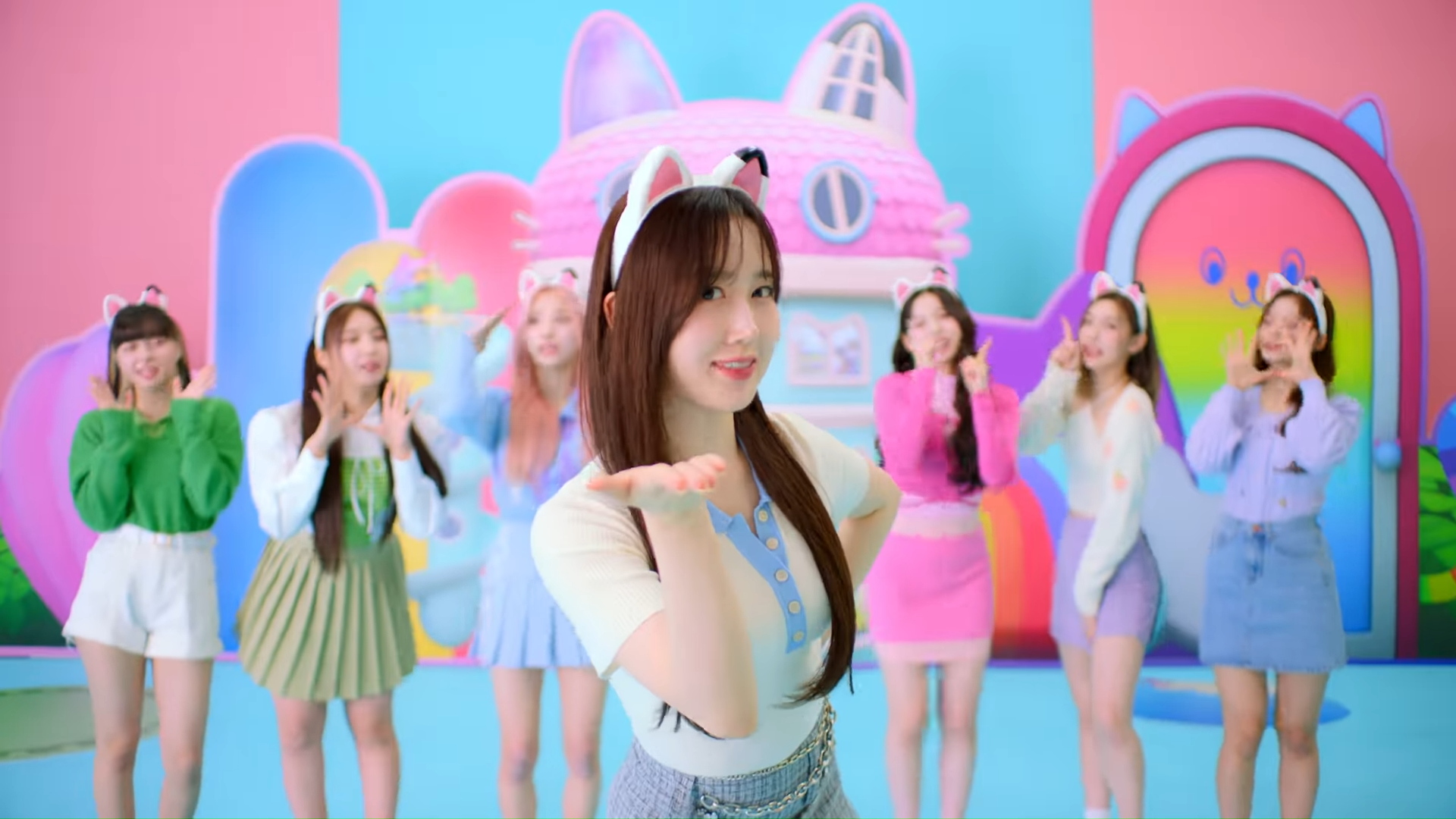 NMIXX are adorable kittens in MV for 'Gabby's Dollhouse' OST single 'Hey,  Gabby!' | allkpop