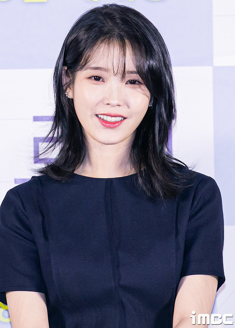 Netizens Say That Iu Looks Good In Any Hairstyle Even The Mid Length Layered Hair Allkpop