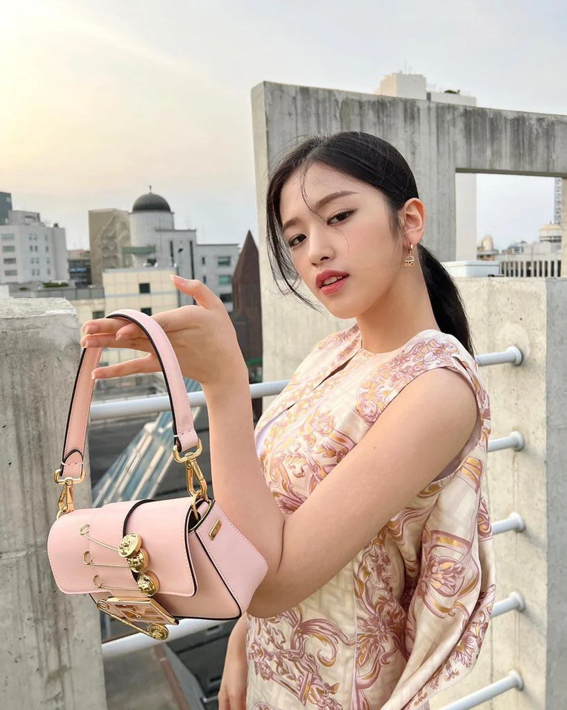 Korean celebrities who were sponsored by Fendi x Versace collaboration  'Fendace