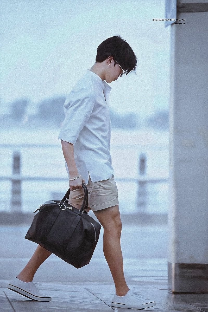 BTS #Jimin #Airport #toUS011820  Jimin airport fashion, Park