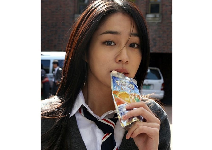 Актриса Ли Мин Джон поделилась фотографиями 14-летней давности