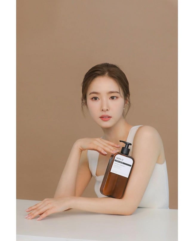 Элегантная Шин Се Гён на закадровых фотографиях с рекламной фотосессии «Skin U»