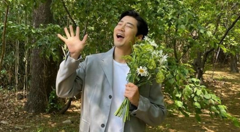 Yoon Kye Sang 