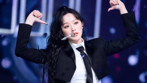 (G)I-DLE, Shuhua