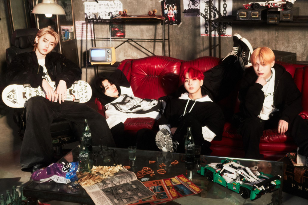 [Камбэк] ENHYPEN мини-альбом «MANIFESTO: Day 1»: музыкальный клип "ParadoXXX Invasion" (бисайд)