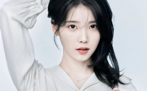 IU