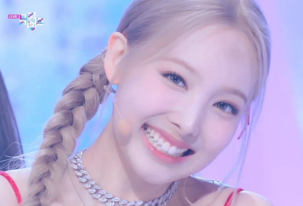 TWICE's Nayeon Solo Debut Track “POP!” MV Surpasses 200 Million Views