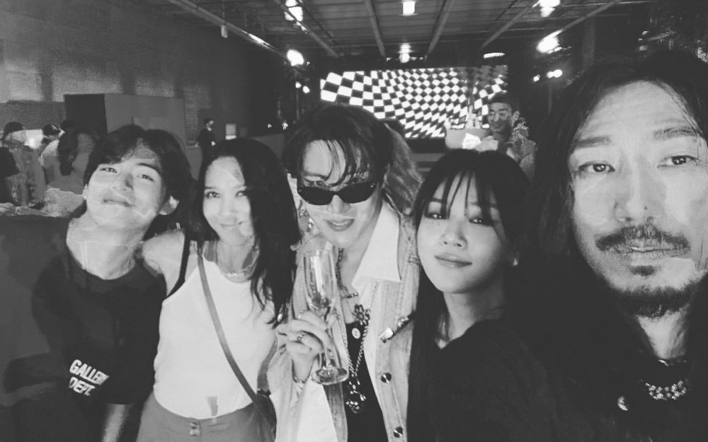 BTS, Хёна, Джесси и другие звезды на предрелизной вечеринке Джей-Хоупа «Jack in the Box»