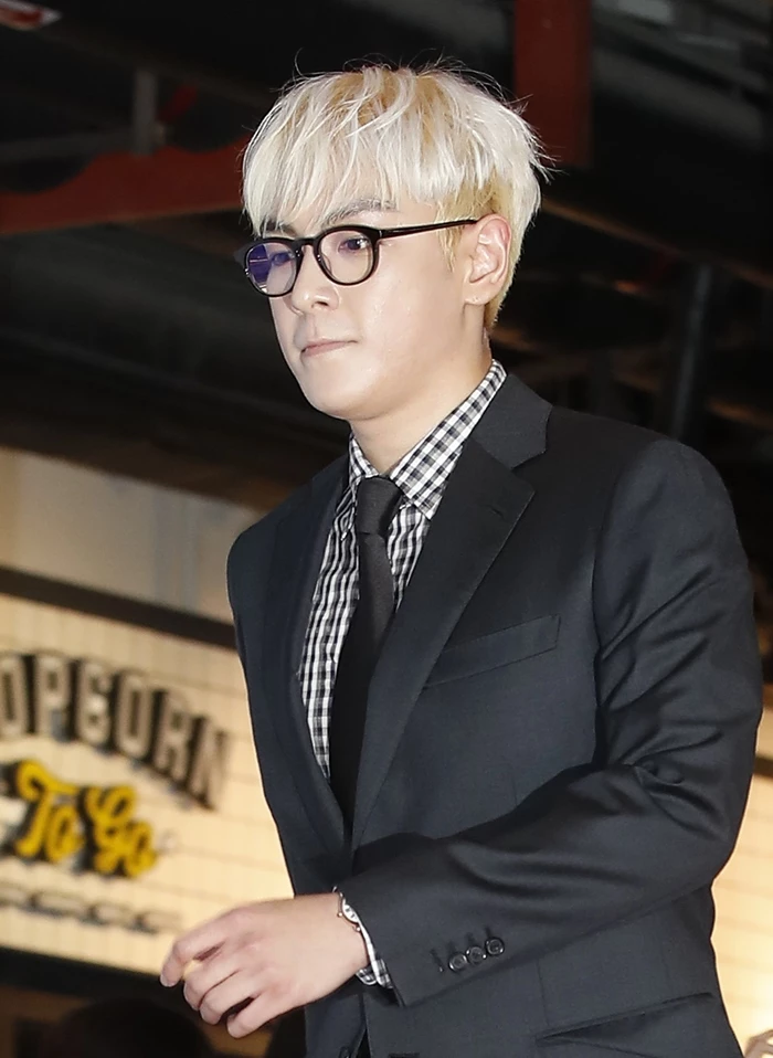 T.O.P из BIGBANG появился на VIP-показе фильма «Аварийное положение»