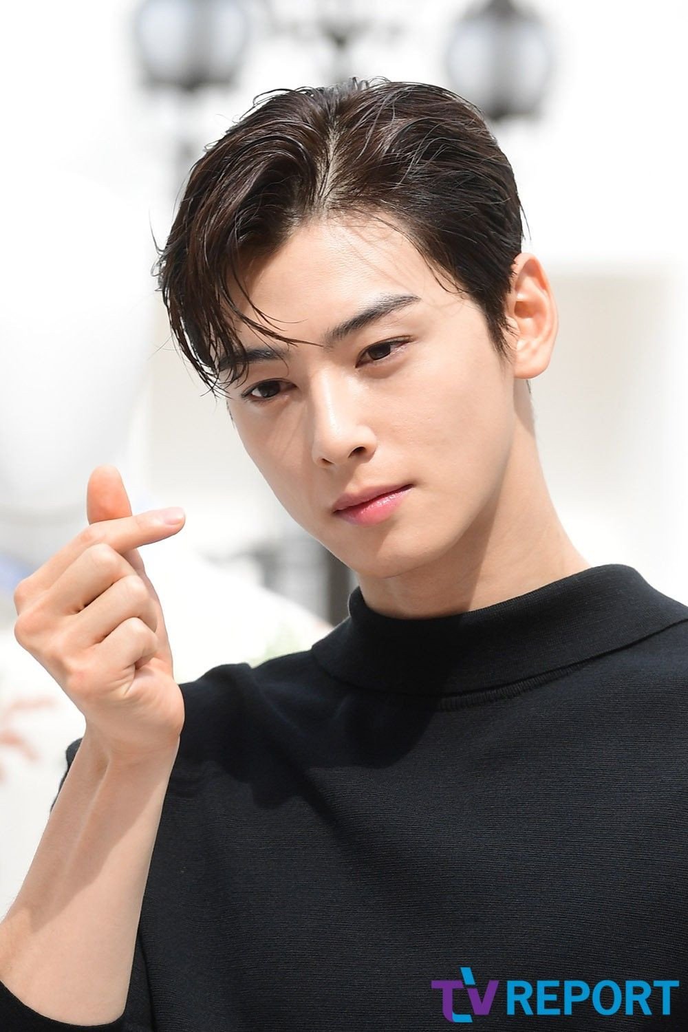 8 male Korean stars ruling the beauty world: from Astro's Cha Eun-woo's Dior  Beauty gig and Got7's Jackson Wang who reps Armani and Mac, to Exo's Kai in  YSL make-up and Lee