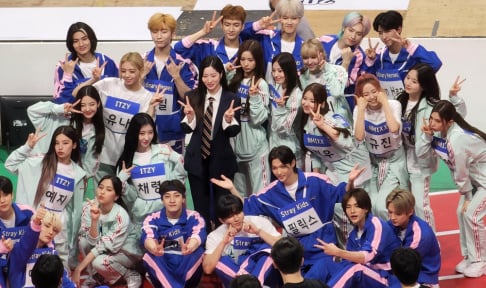 ITZY, NMIXX, Stray Kids, TWICE, Xdinary Heroes