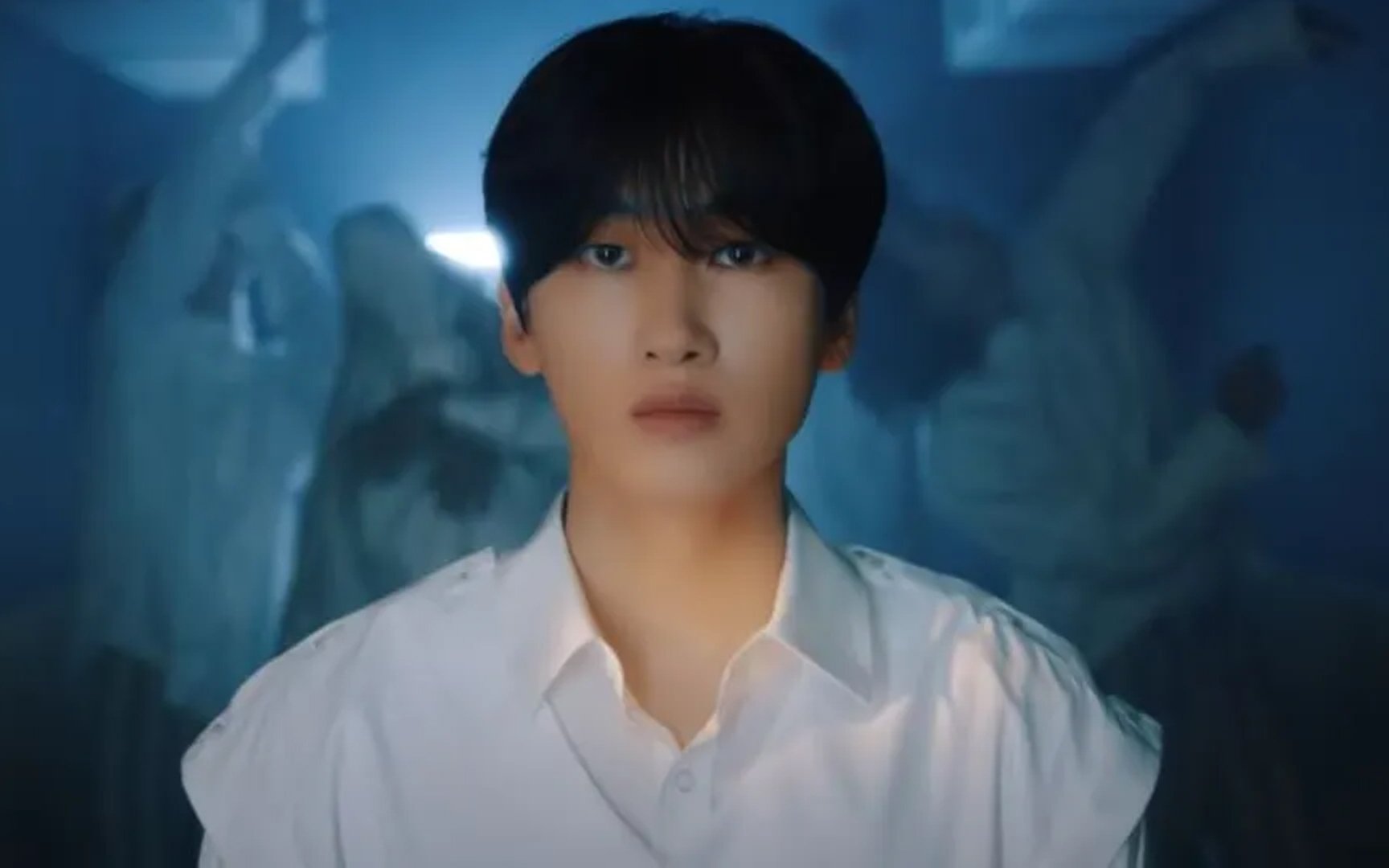 1. Eunhyuk's iconic light blue hair in Super Junior's "Sorry Sorry" music video - wide 2