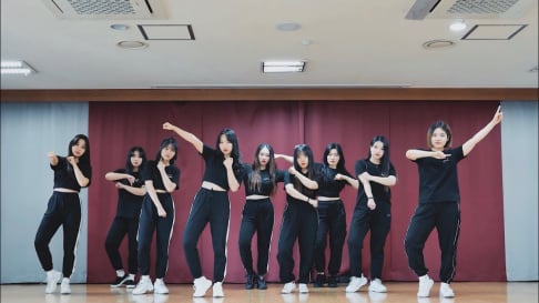 Billlie, Cignature, Cosmic Girls, Dreamcatcher, I-DLE, IZ*ONE, LOONA, PURPLE K!SS, STAYC
