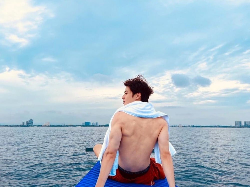 Cha Eunwoo's hotness is undeniable, his shirtless photos made everyone go  crazy