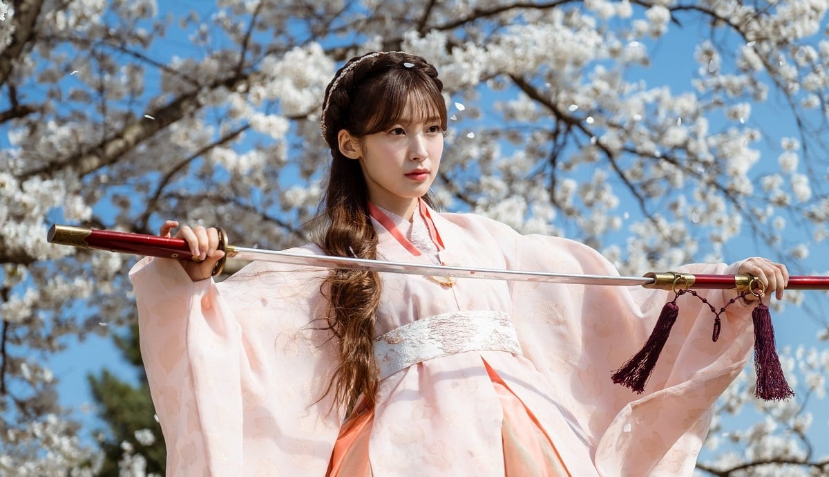 Oh My Girl's Arin shares her thoughts on wrapping up filming for tvN's ...