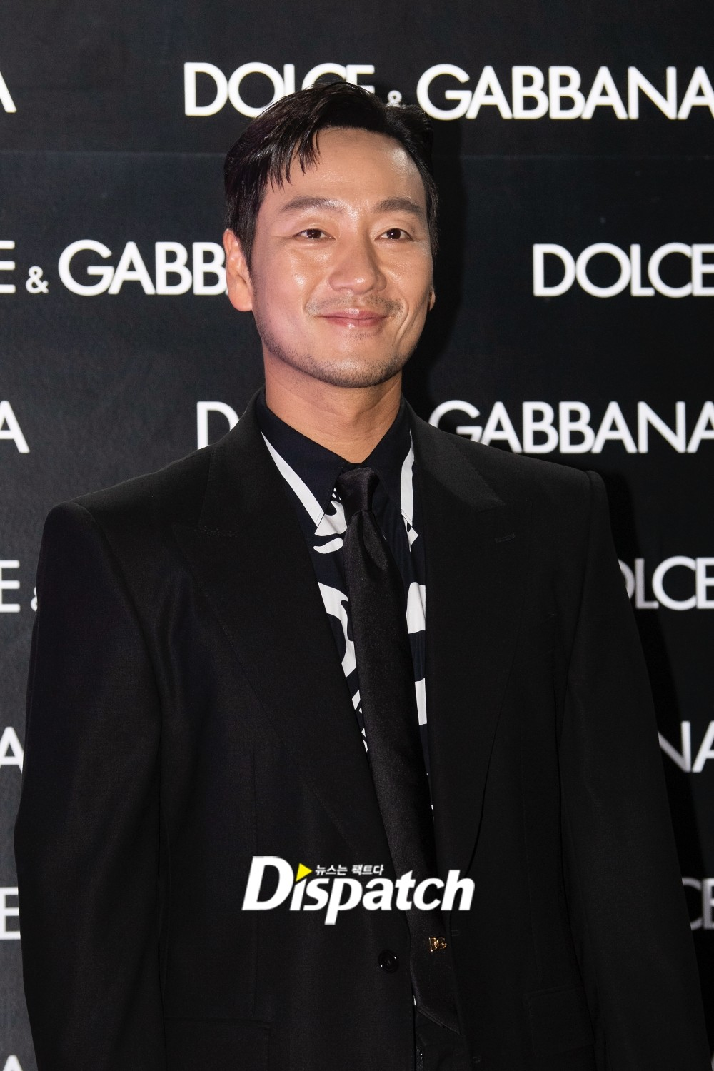 Топовые корейские знаменитости на красной дорожке Dolce & Gabbana x Frieze Art Event