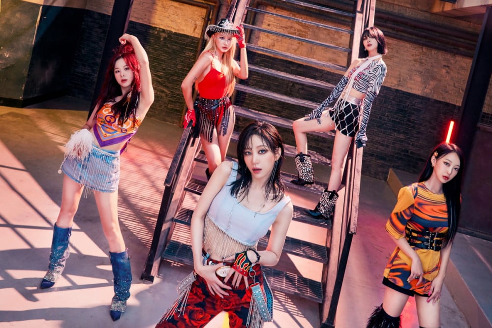 EXID reveal group concept photo for 'X' 10th anniversary single album |  allkpop