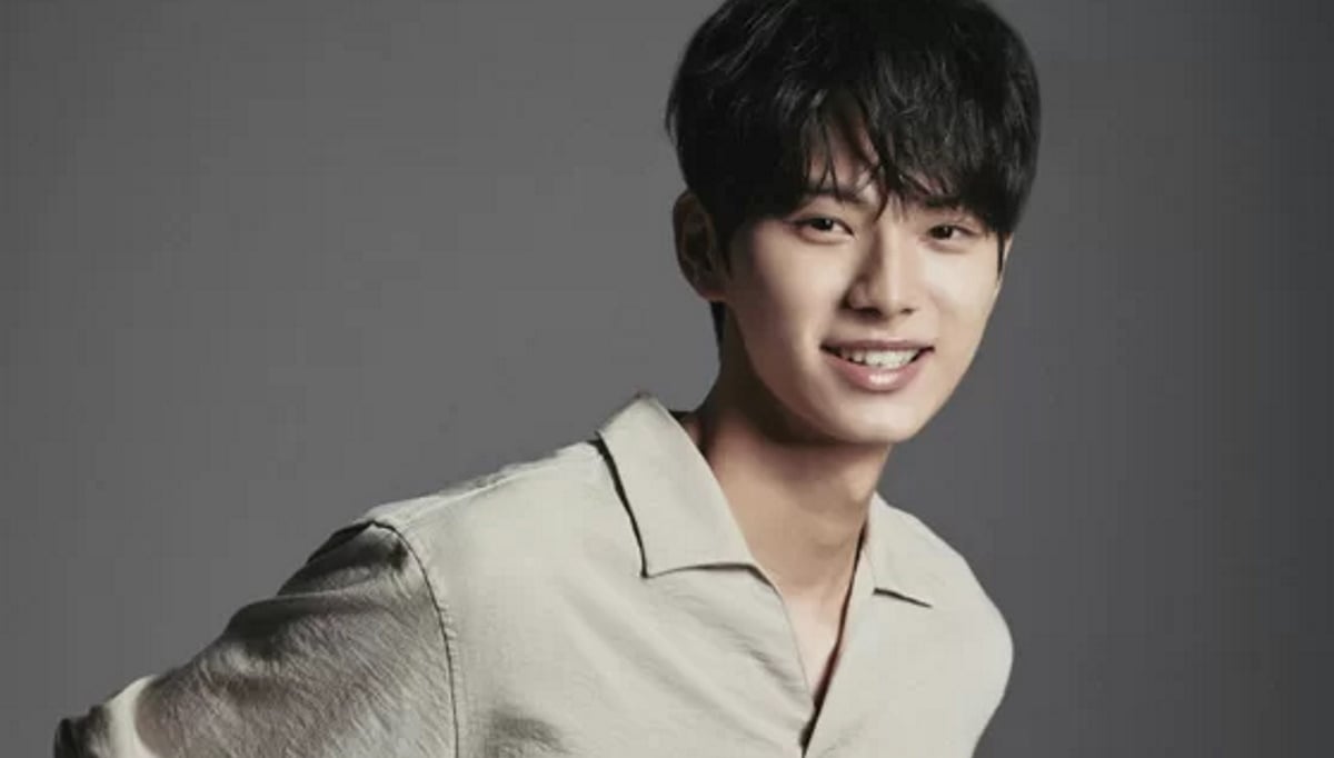 Lee Chae Min named new co-host of 'Music Bank' after ENHYPEN Sunghoon's