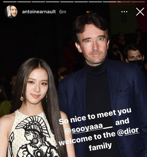 JISOO at the DIOR show with: • Bernard arnault (chairman & ceo of