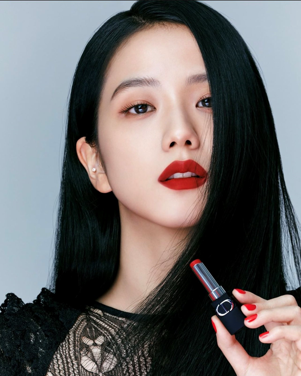 Dior used K-Pop star Jisoo and WhatsApp to promote new lipstick