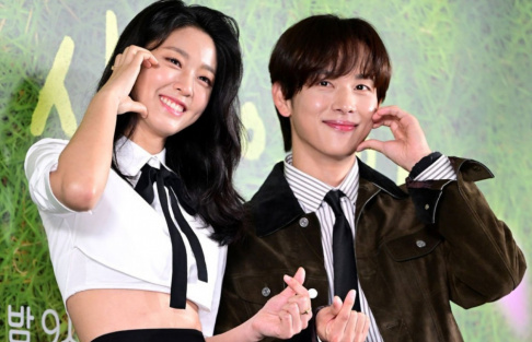 AOA, Seolhyun, ZE:A, Im Si Wan (Siwan)