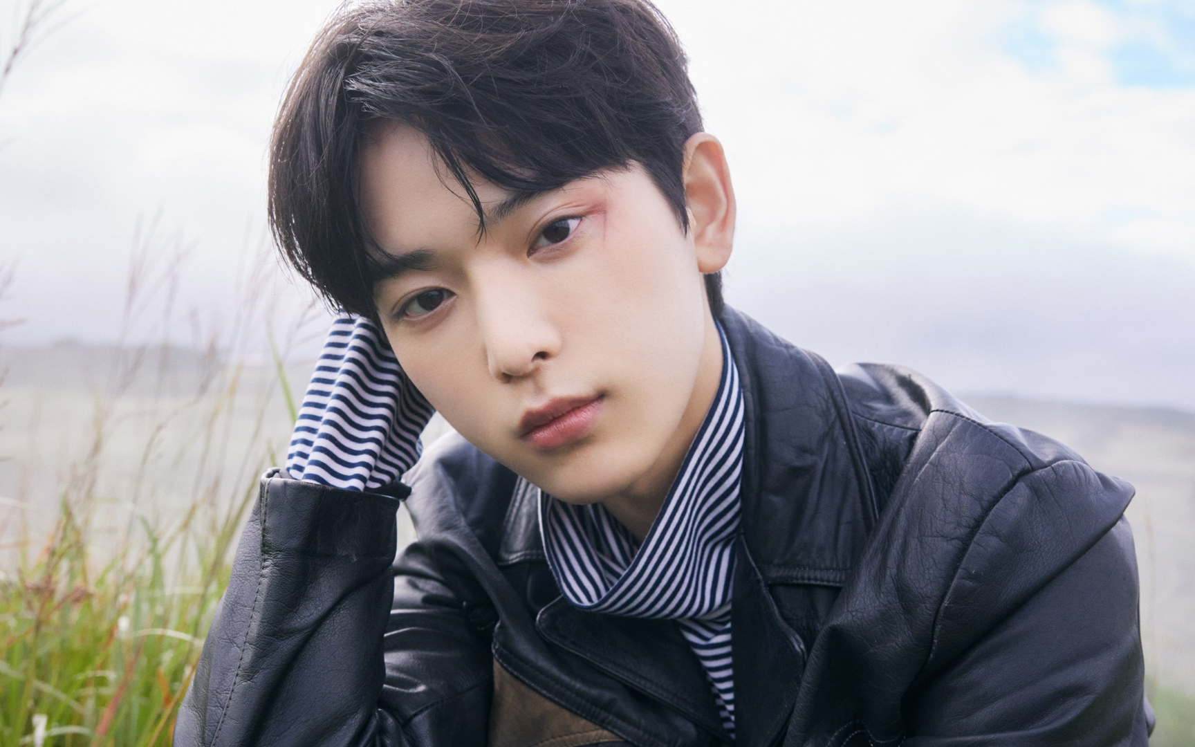 "Where did HYBE find him?" Fans are swooning over rookie boy group