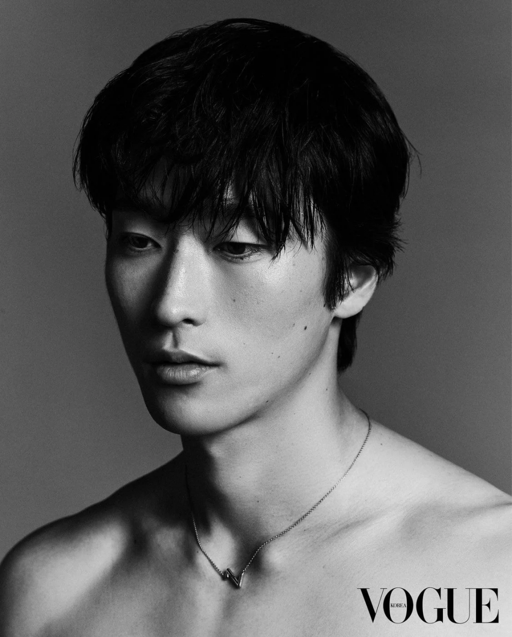 Calm down, babe: Viral footballer Cho Gue-sung's full Vogue photoshoot has  fans going wild