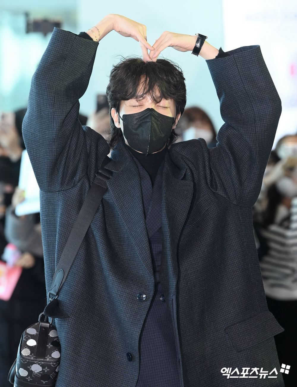 J-Hope Arrives Back In Korea, Dressed In His Hottest Airport Fashion Ever