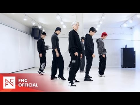 SF9