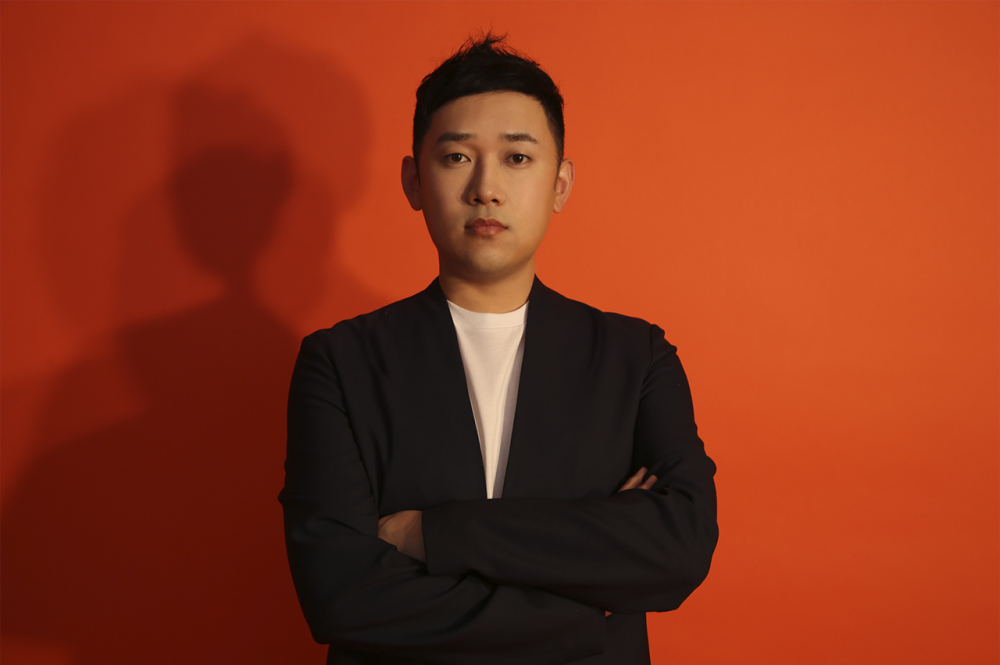 allkpop.com - Lorr-Ye - Former YG Creative Director SINXITY unpacks the music industry, AXIS CCP, Semantic Error, and offers advice to budding creatives
