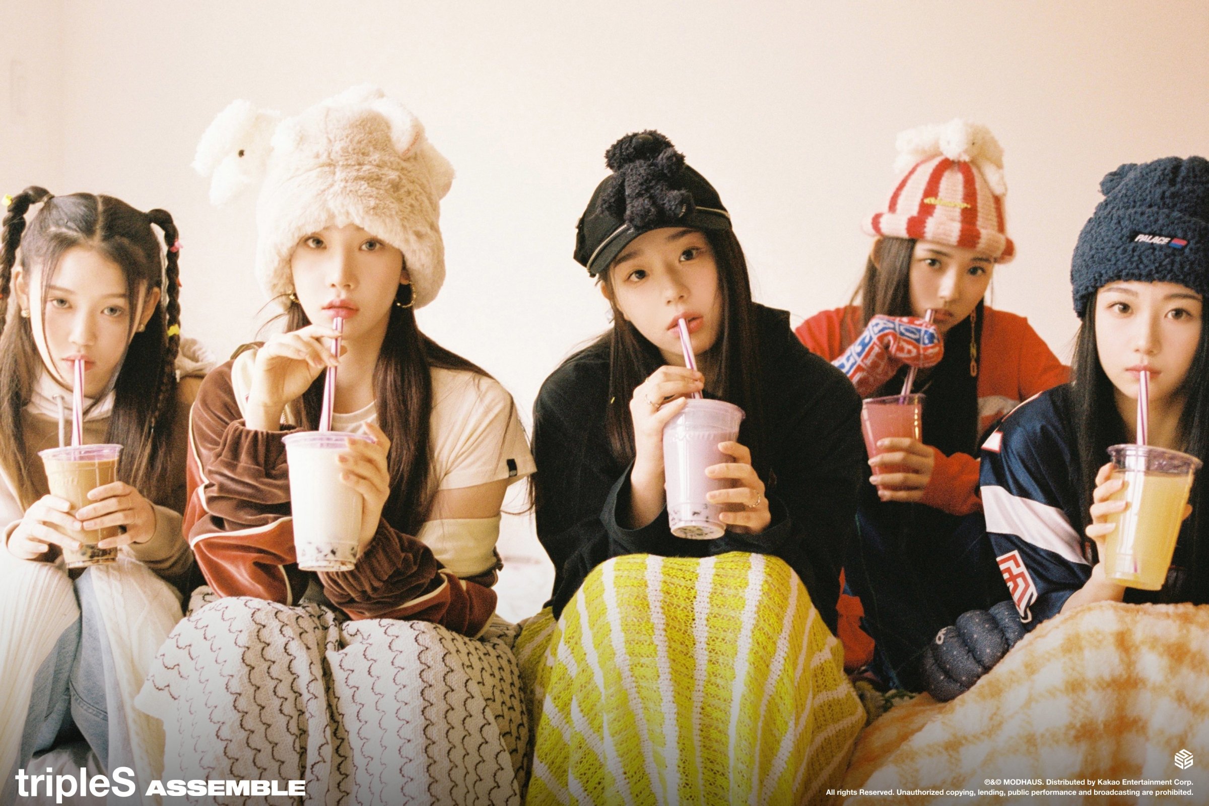 tripleS reveals a playful unit concept photo for ‘Assemble’ | allkpop