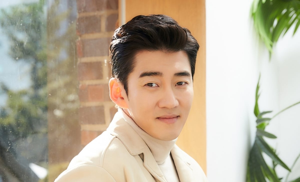 Yoon Kye Sang confirmed to be appearing in new drama 'Day of Kidnapping' |  allkpop