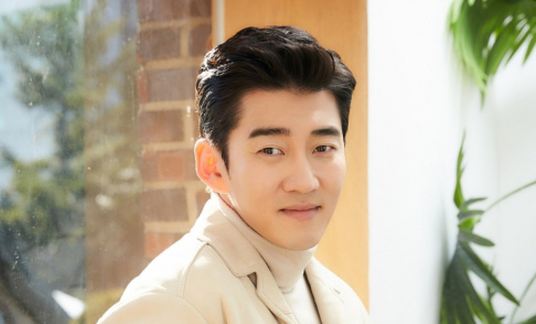 Yoon Kye Sang 