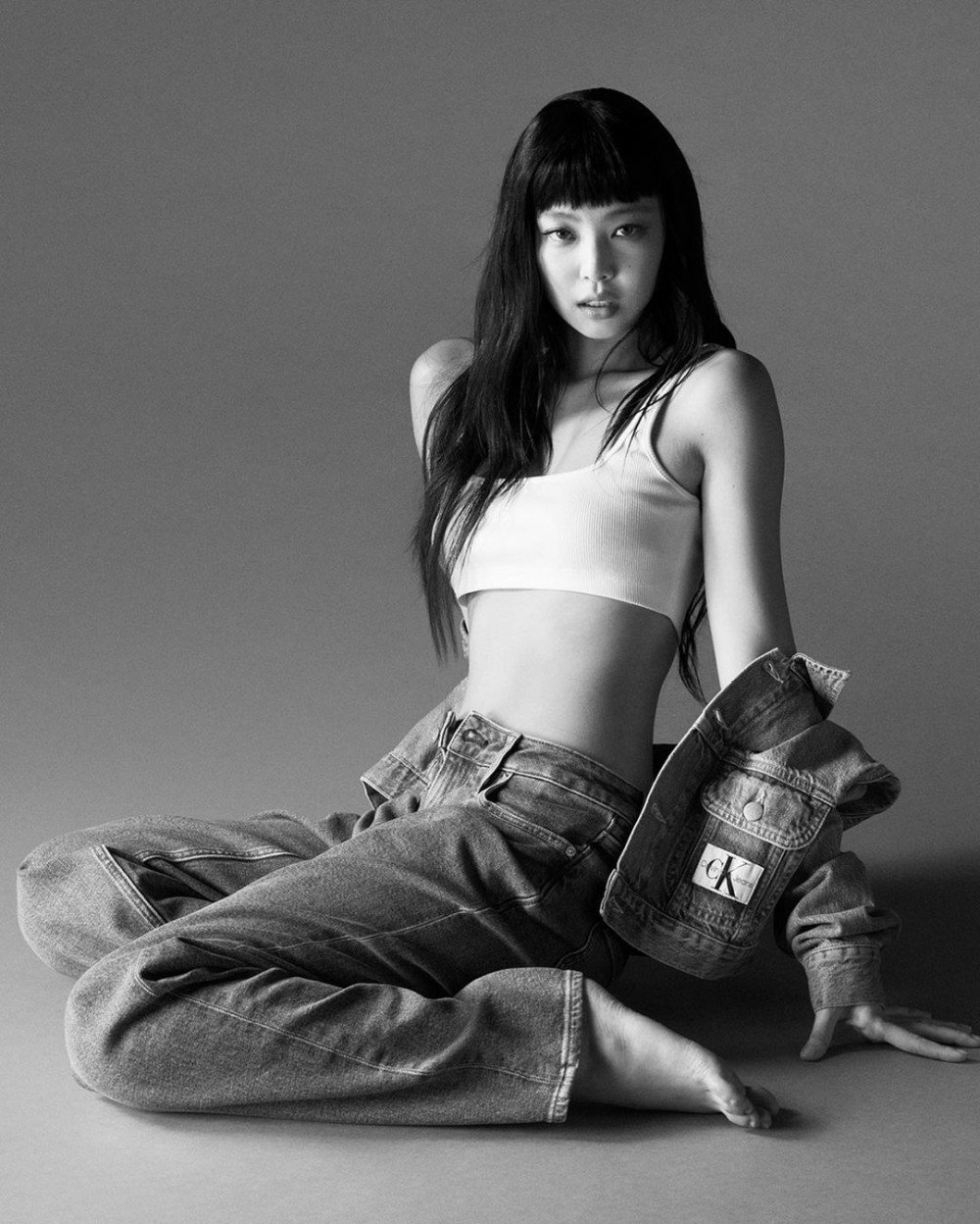 BLACKPINK's Jennie shares photos from her latest pictorial with